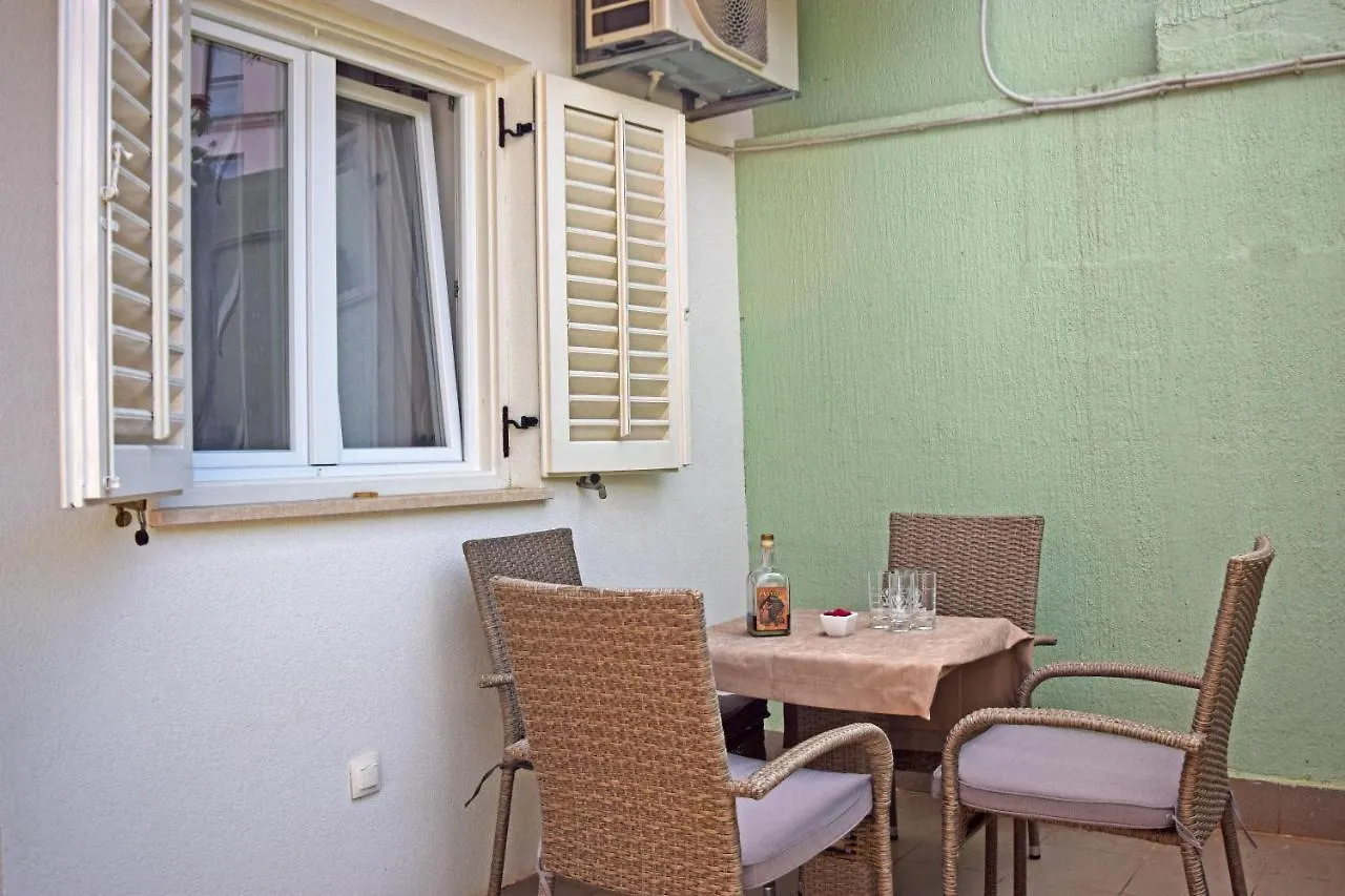 Ferienwohnung Loki'S Dream Pula 0*,